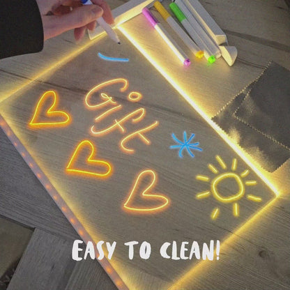 Oh Craftie™ Magic Glow Sketcher